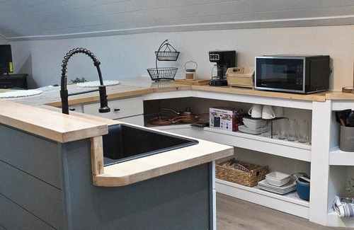 Appleton House | Modern Duplex Retreat in the Heart of Appleton