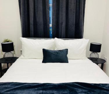 Ealing Apartment | Modern Ealing Broadway Apt -2 mins To Tube & Well-Equipped