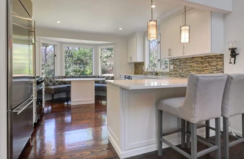 East Hampton House | MODERN EAST HAMPTON/WAINSCOTT/CLOSE TO SAG & EAST -POOL FENCE FOR FAMILY W/KIDS
