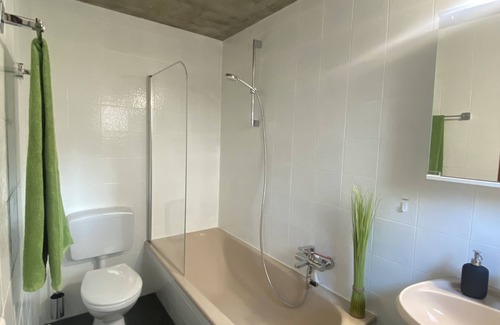 Grenzach-Wyhlen Apartment | Modern Eingerichtete Ferienwohnung