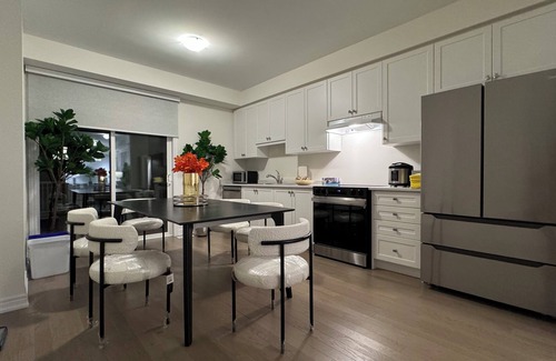 Pickering House | Modern Elegance: New Seaton Luxury Home in Pickering