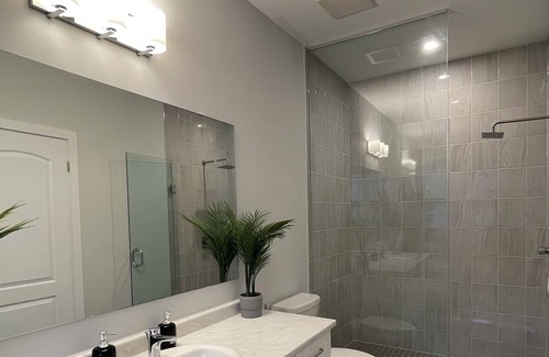Markham House | Modern Elegant Full Townhouse In Prestigious UnionVilla, Augus Glen Community