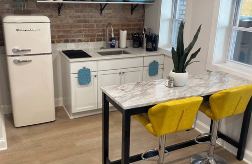Northeast House | Modern & Elegant One-Bedroom in NoMa, DC