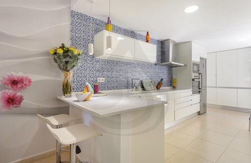 San Antonio Bay House | Modern House for 6 people.