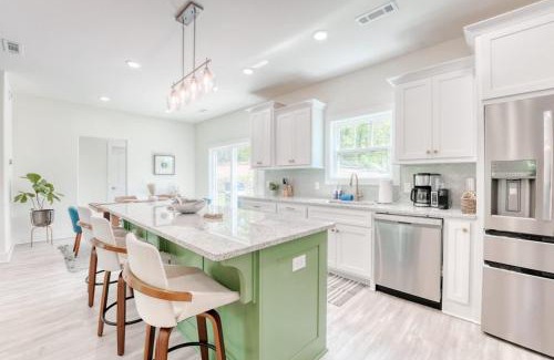 Bella Vista Apartment | Modern Escape - Bella Vista Trails & Comfort