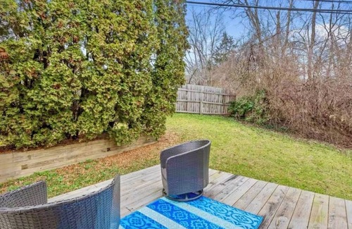 Lexington House | Modern escape just outside Lexington