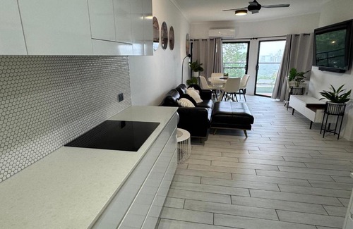 North Ward Apartment | Modern Exec Apartment
