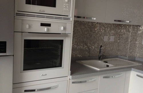 Bejaia Apartment | Modern F3 apartment 5 minutes from the beach with sea view! (Air-conditioned).