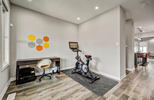 Halton Regional Municipality House | Modern Family Friendly 4BR Home Away From Home