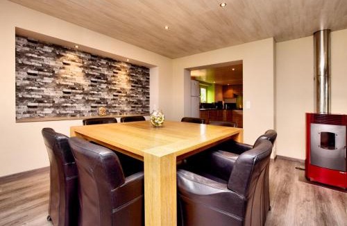 Samree House | Modern family home with wellness, cleaning included