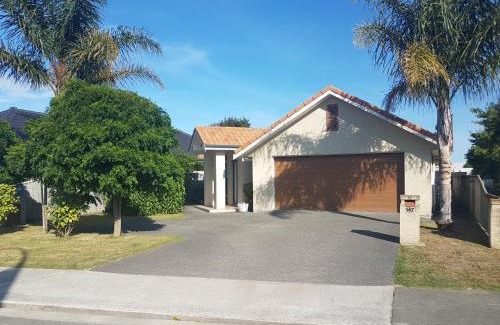 Clive House | Modern family oasis in Clive