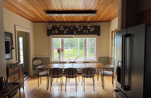 Hillcrest House | Modern Family Retreat, Steps to Mirror Lake/Main St, Hot Tub, Game Room, Deck
