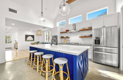 Clarksville House | Modern Farmhouse within Walking distance to ACL and Best Restaurants & Bars