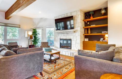 Canyon Lake House | Modern Fischer House with Deck, Fire Pit and Hot Tub!