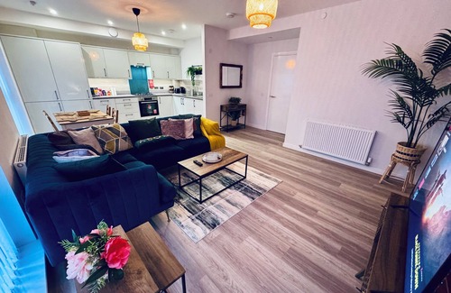 Glasgow Apartment | Modern Flat in Glasgow City | Free Parking & WiFi