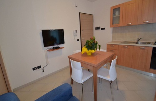 Rosapineta Apartment | Modern flat with private garden in Rosolina Mare