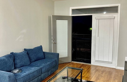 Far North Dallas Apartment | Modern Flat With Private Balcony & Pool