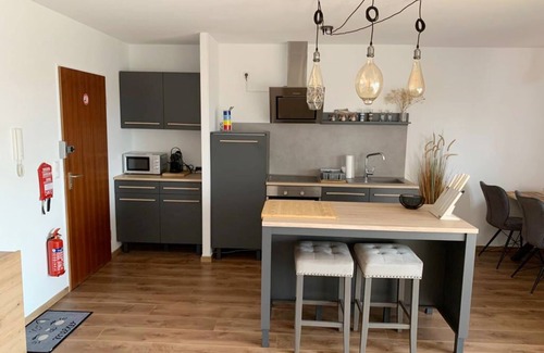 Wurding Condo | Modern, fully equipped 2-room studio (53 sqm) with loggia