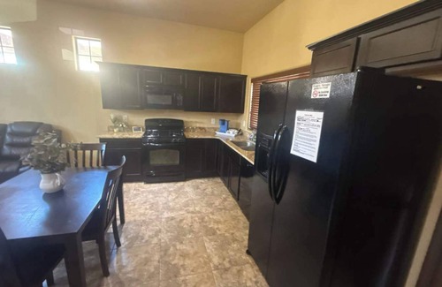 Hobbs House | Modern & Fully Equipped Villa in Hobbs Unit D
