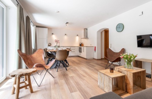 Saalbach Apartment | Modern furnished chalet with sauna