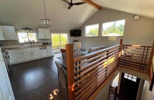 Central District House | Modern gateway to character-rich Madison Valley