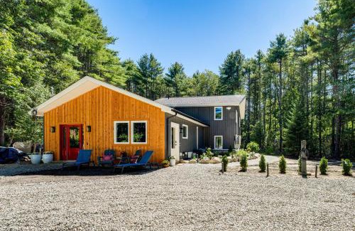 Saco House | Modern Gem on 15 Acres, 5 Mi to Old Orchard Beach!
