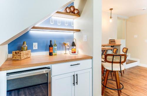 Saco House | Modern Gem on 15 Acres, 5 Mi to Old Orchard Beach!