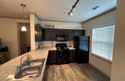 San Antonio Condo | Modern Getaway Condo