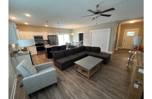 Ames House | Modern Gorgeous 6 BR 3 Bath Ranch Home West Side OR 2nd Home Option Near Stadium
