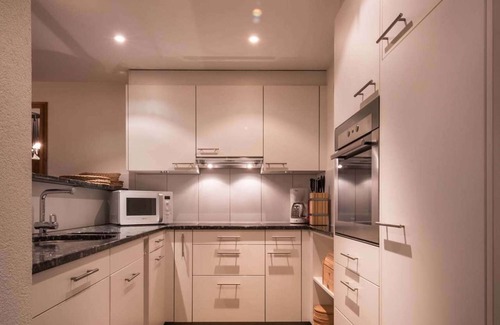 Grindelwald Apartment | Modern, great views and direct train/lift access
