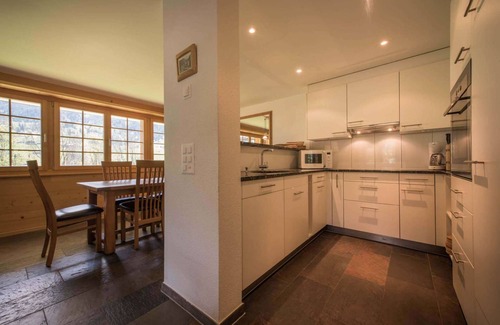 Grindelwald Apartment | Modern, great views and direct train/lift access
