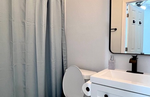 Union Park Apartment | Modern Guest Suite near UCF