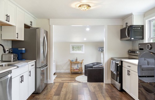 Town of Southampton House | Modern Hamptons Getaway: 5 minutes to the Beach and Restaurants!