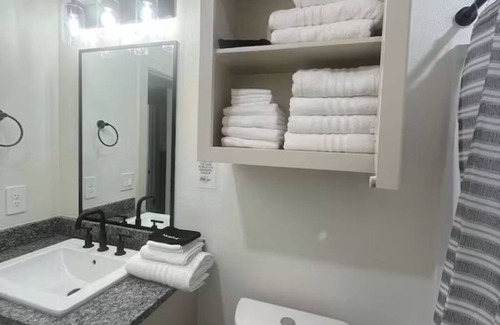 Southgate House | Modern Haven in Lubbock !