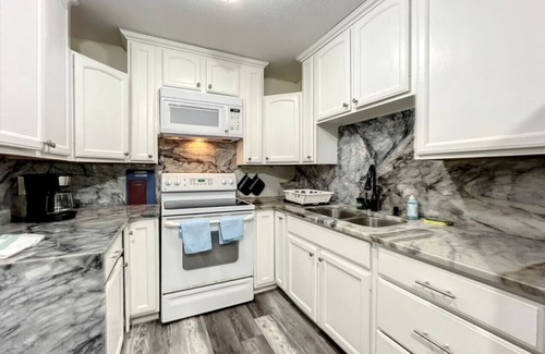 Altamonte Springs Apartment | Modern Haven Near Downtown Orlando