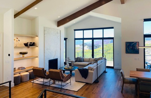 Hideout House | Modern Hideout Home close to Park City and Ski Resorts