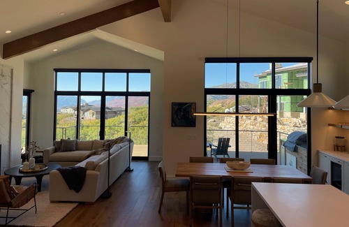 Hideout House | Modern Hideout Home close to Park City and Ski Resorts