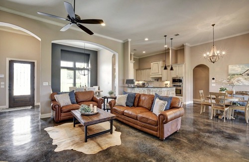 West Cave Estates House | Modern Hill Country Retreat