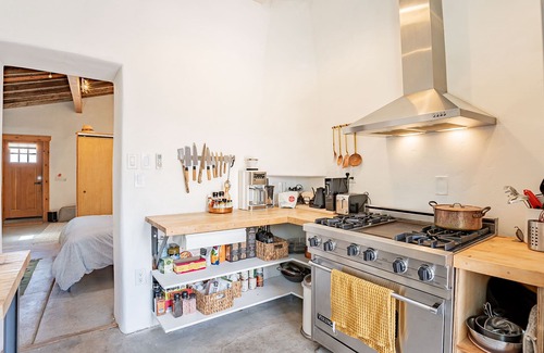 Barrio Viejo House | Modern Historic 1900 Adobe Bungalow in Downtown - Low Summer Rates! 🌇