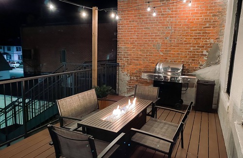 Council Grove Apartment | Modern, Historic Downtown Loft
