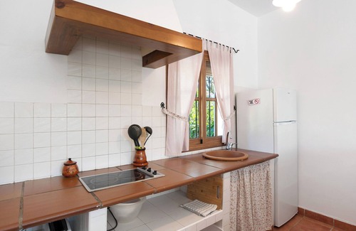 Zahora House | Modern Holiday Home "La Quinta de Maria Luisa 1" in Idyllic Location