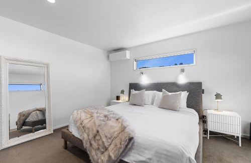 Mount Maunganui House | Modern Home Central Mount