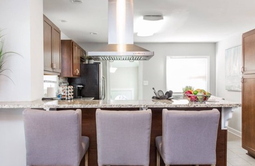 Libertyville House | Modern Home Centrally Located