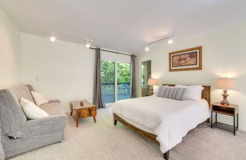 Birchwood Farms House | Modern home close to lake