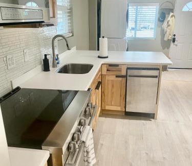Lake Placid House | Modern Home &Cozy