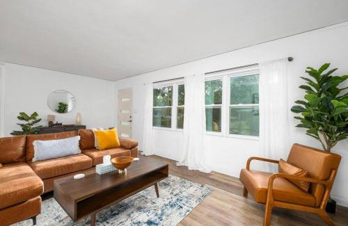 Gainesville House | Modern Home Near UF, Stadium - Private Gazebo