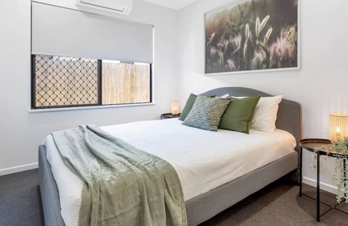 Trinity Beach House | Modern Home w/ Private Spa and Fenced Garden