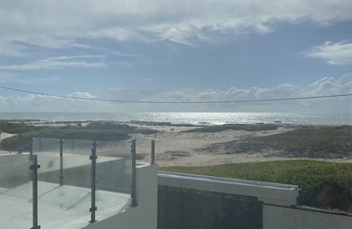 Barra do Cunhau House | Modern house, BEACHFRONT, with private pool and barbecue area