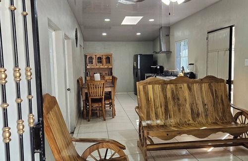 Caluco House | Modern House near a river "La Casita Cruz"