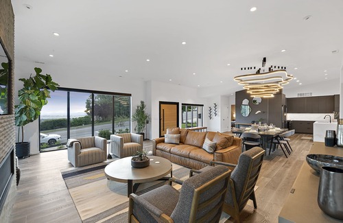 Greater Avenues House | Modern House with Pool Overlooking City